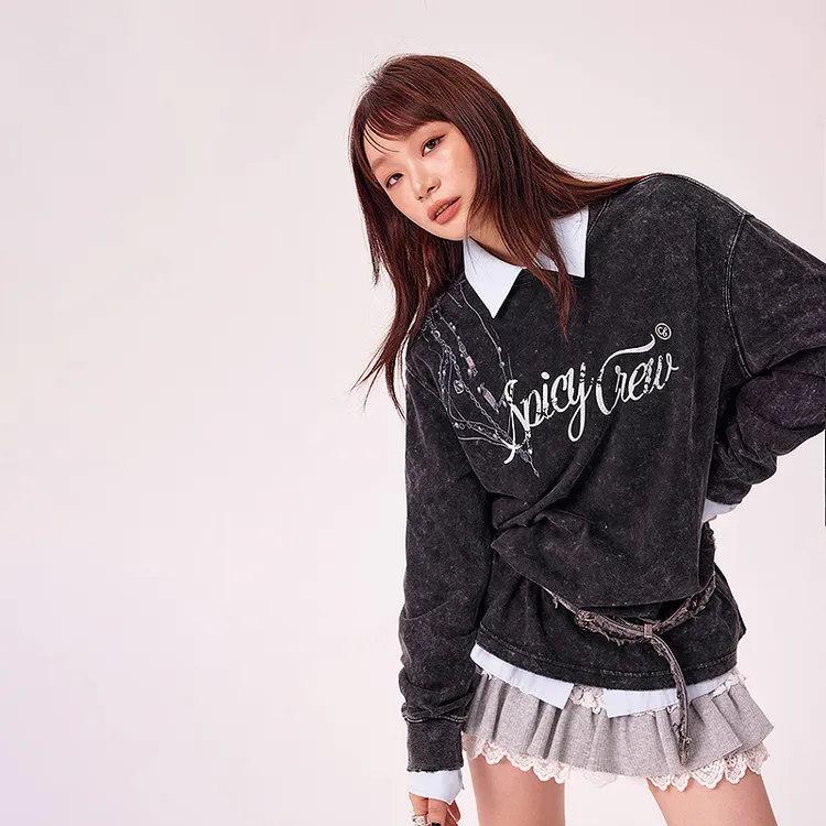 CHUU字母印花T恤女士2025冬季新品磨破做旧扎染宽松圆领长袖上衣