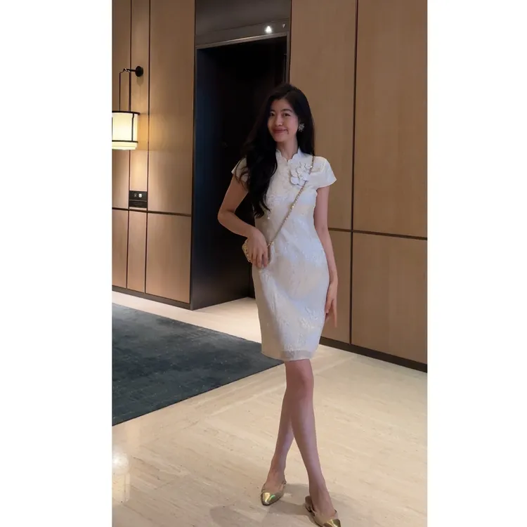 N.COU妮蔻25夏新款新中式花朵缝钻桑蚕丝改良旗袍连衣裙女DY52339