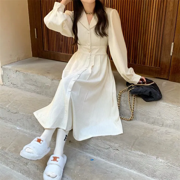 女装秋装2025新款法式西装领设计感可甜可盐中长裙子灯芯绒连衣裙