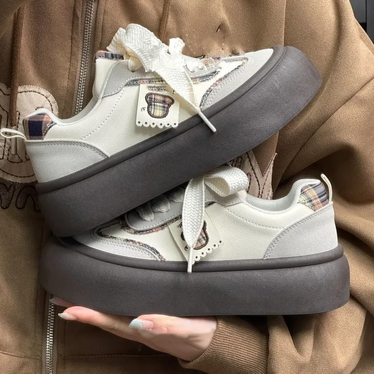 增高松糕底耐磨厚底春季休闲板鞋复古女鞋小众运动学生ins面包鞋