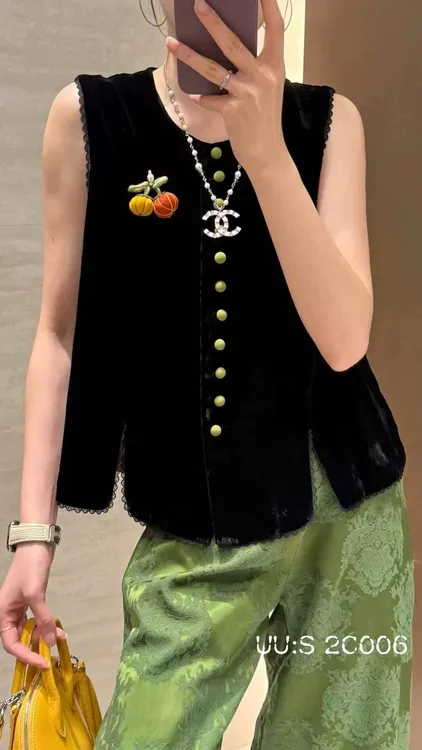 越越女装真丝丝绒欧美风宽松型圆领南瓜款纽扣马夹秋复古轻奢蕾丝