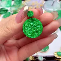 翡翠18K金镶嵌颈饰翡翠