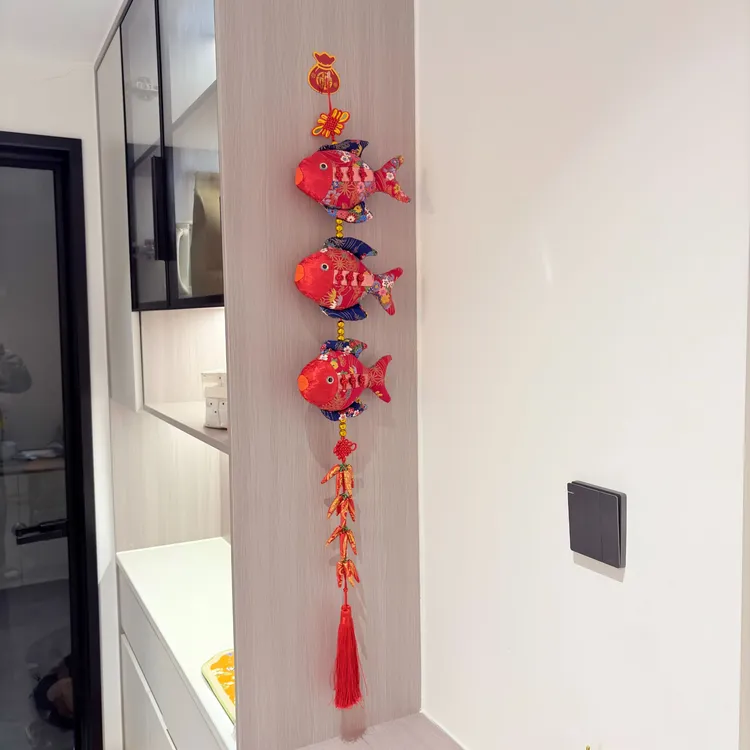 新款春节装饰新居乔迁鱼串挂饰中国结刺绣布鱼客厅背景墙过年挂件