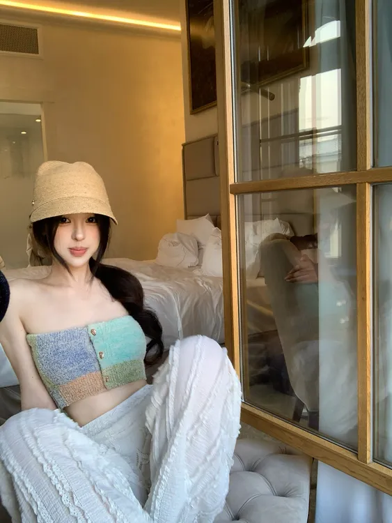 2025夏季新款彩色甜美辣妹纽扣开合修身弹力针织抹胸配休闲裤套装