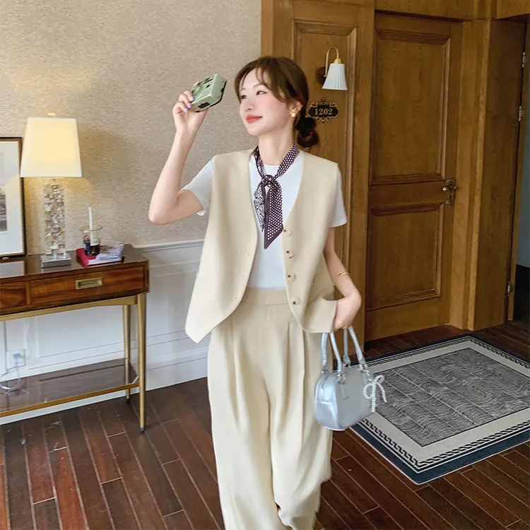 老钱风松弛感西装马甲套装女夏新款韩系穿搭阔腿裤三件套春夏穿搭