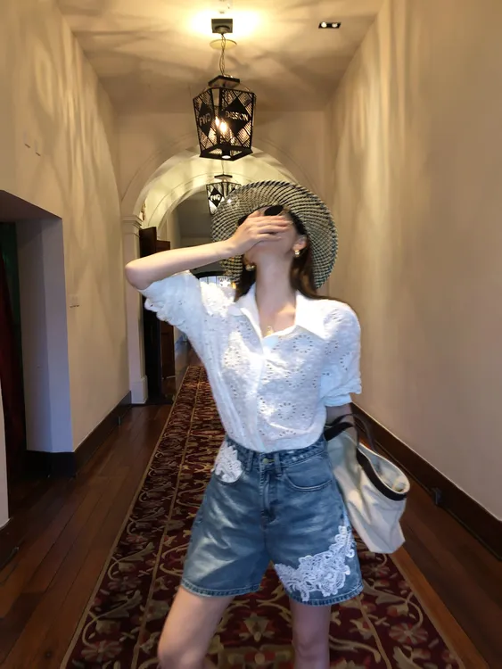 婉君【假日提花】夏季复古白色蕾丝百搭时尚镂空衬衫LWJ25C3T2131