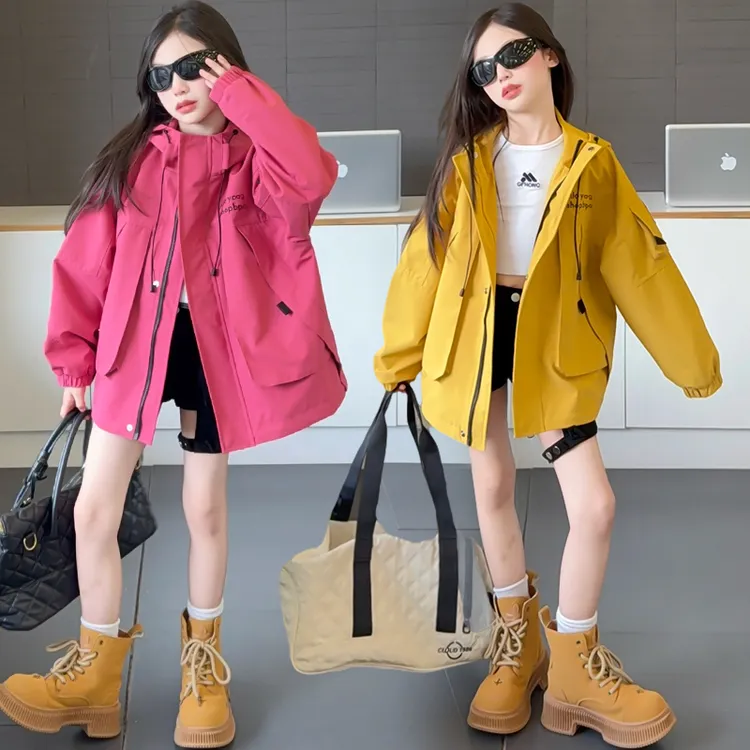 女童酷飒风字母贴标冲锋衣外套2025秋季新款中大儿童潮搭连帽风衣