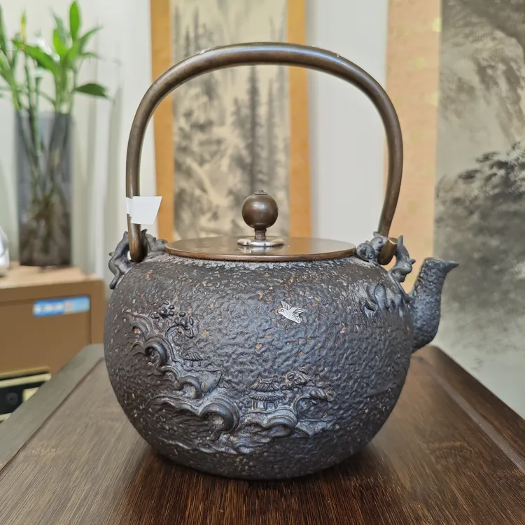 【高级品】龟文堂 波千鸟老铁壶  满水容量约1200ml