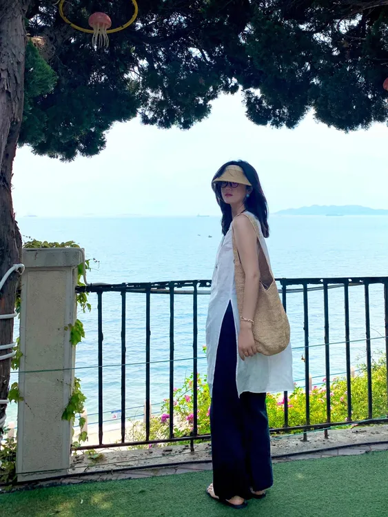 2025夏季新款法式气质老钱风白色叠穿无袖罩衫裙高腰黑色休闲裤