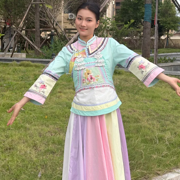 布依族壮族民族风复古绣花亮色显白夏季女装上衣