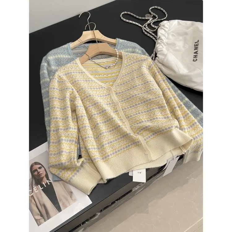 法式复古！含羊毛撞色软糯V领毛衣菱格波浪条针织衫开衫