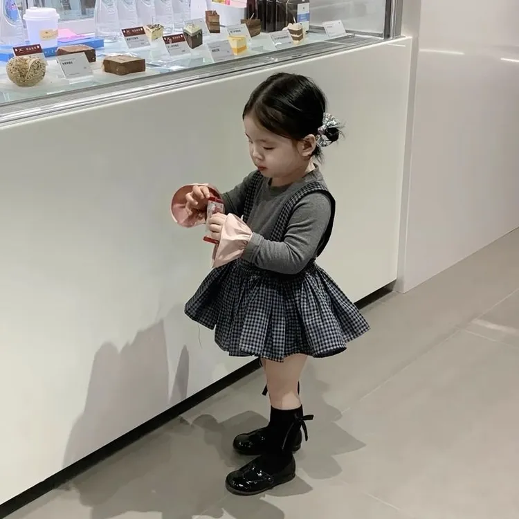 公主生日韩版童装女童洋气茶服新款气百搭女宝宝复古格子背带裙潮
