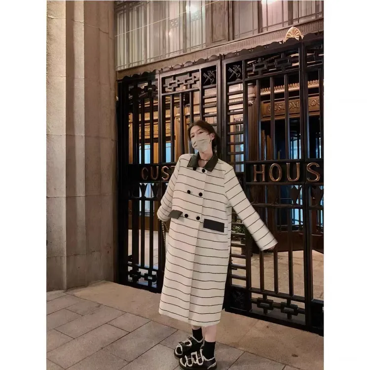 条纹撞色拼接中长款过膝毛呢外套女秋冬季新款韩系版休闲