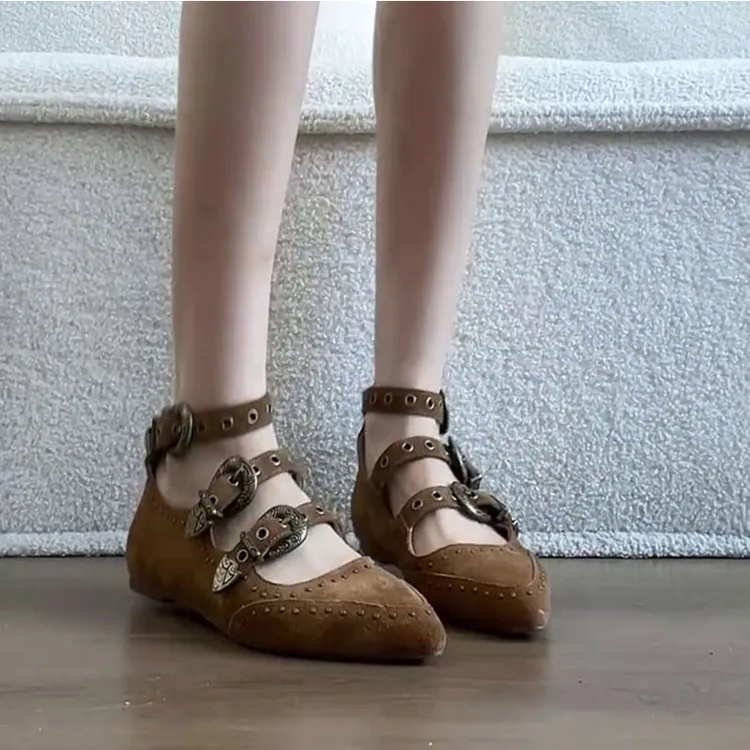 内增高时尚铆钉尖头皮带扣玛丽珍鞋女2025新款爆款复古百搭单鞋