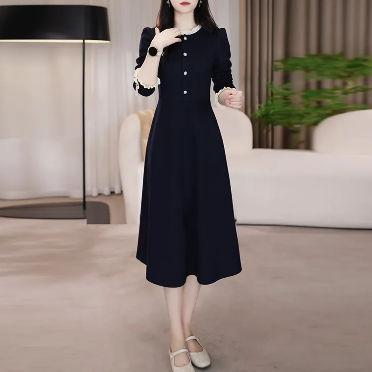 漂亮花边领气质连衣裙女2025新款秋季中长款修身遮肚显瘦绝美裙子
