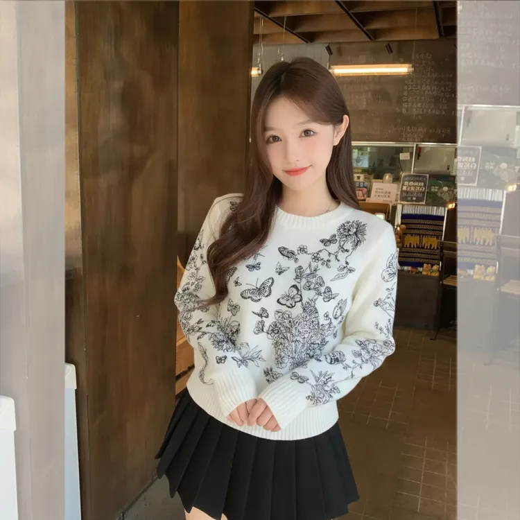 钟菲菲毛衣女款2025新款秋冬高级感刺绣宽松针织衫内搭可外穿羊毛