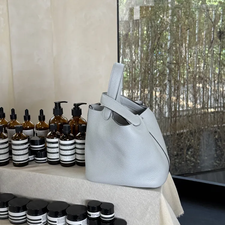 【菜篮子】原厂tc头层牛皮 大容量 高级感 通勤手提水桶包 女款