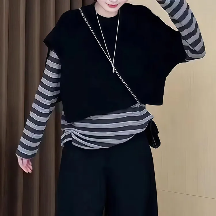 2025秋冬新款小众设计简约纯色休闲百搭披肩叠穿短款圆领针织罩衫