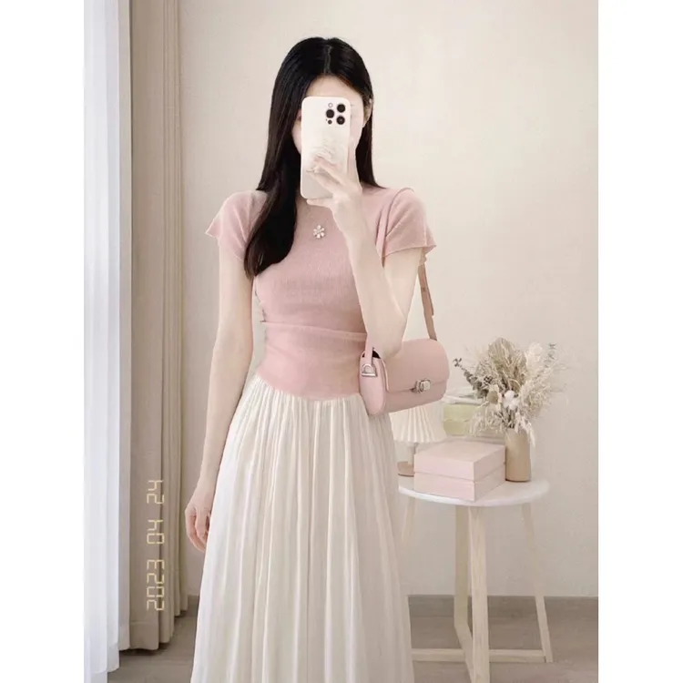 2025年夏季新款温柔风显瘦粉色短袖针织上衣高腰小众法式气质上衣