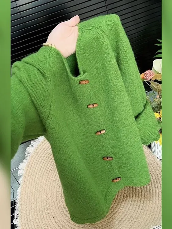 韩系氛围感穿搭绿色长袖针织衫女2025年秋季新款宽松休闲百搭上衣