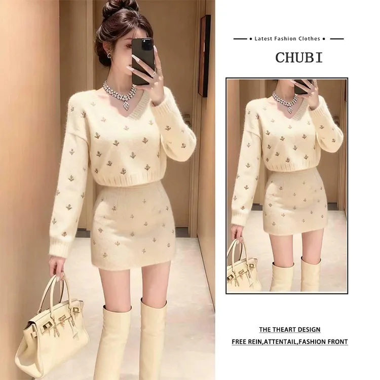 2025秋冬新款超好看套装女气质别致V领针织毛衣包臀短裙两件套