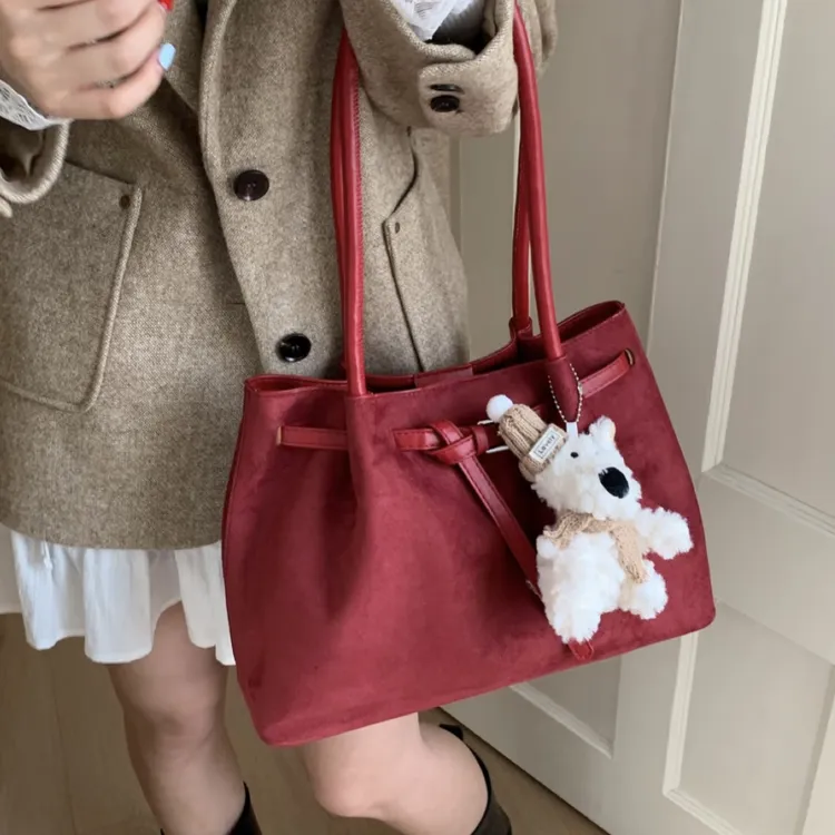 红色麂皮绒腋下托特包包女大容量高级感通勤手提单肩婚包女新娘