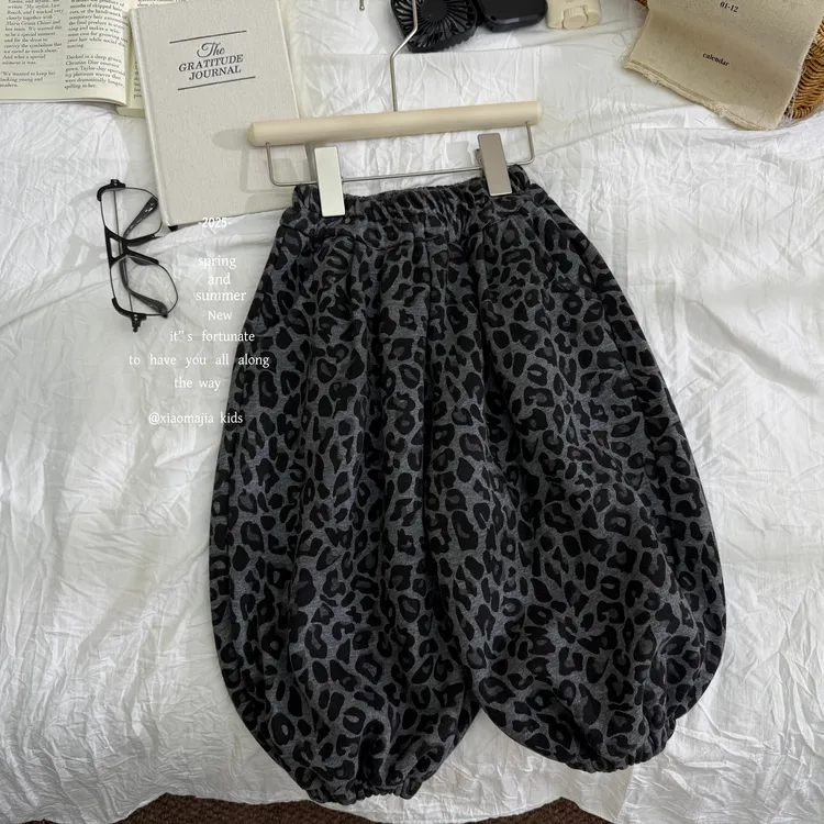 W小马家2025冬款加绒帅气豹纹裤卫裤D-6703宽松男女童裤子