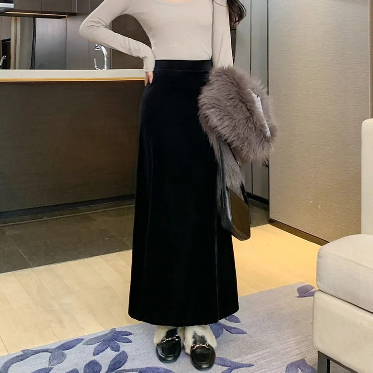 高档丝绒长裙直筒垂感金丝绒半身裙高腰百搭减龄A字裙中长款秋冬