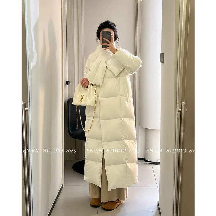 智恩家羽绒服女2025韩版泡芙围巾领白鸭绒长款时尚设计感加厚冬季外套