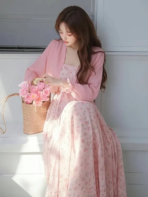 2025春季新款今年流行漂亮温柔风超仙度假风开衫吊带连衣裙两件套