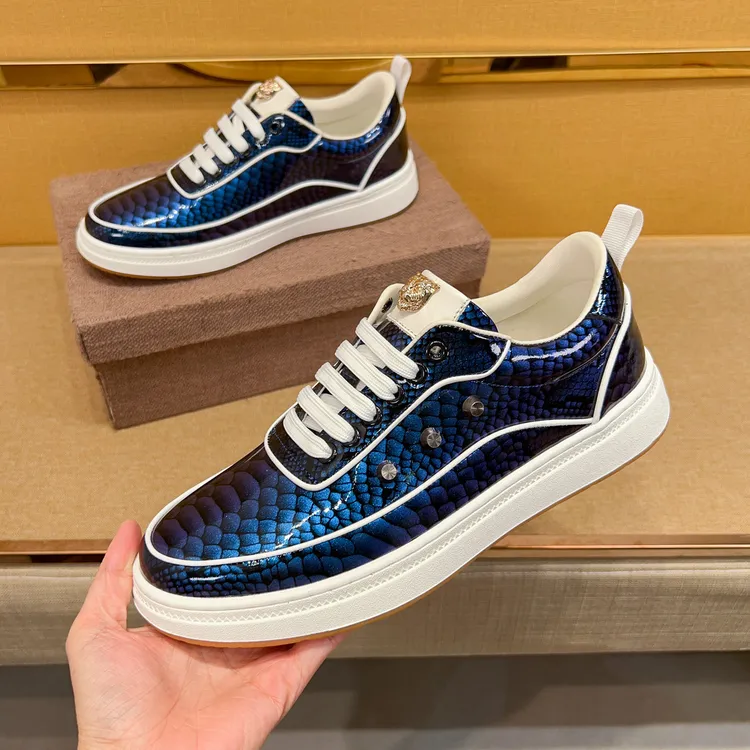 2025新款男鞋高档鱼鳞纹时尚百搭休闲个性蓝色板鞋韩版潮流欧货