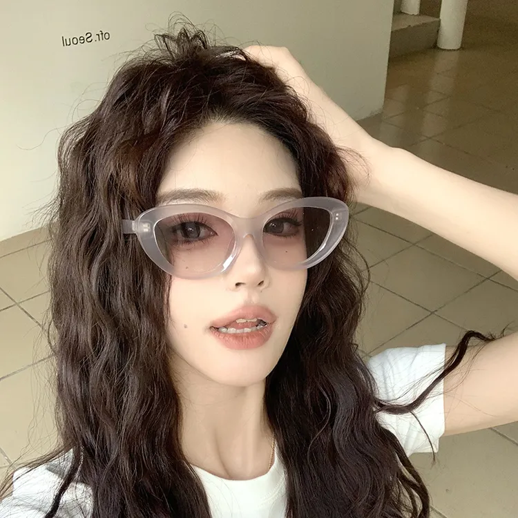 欧美个性紫色猫眼太阳镜女显脸小高级感凹造型街拍墨镜防紫外线潮