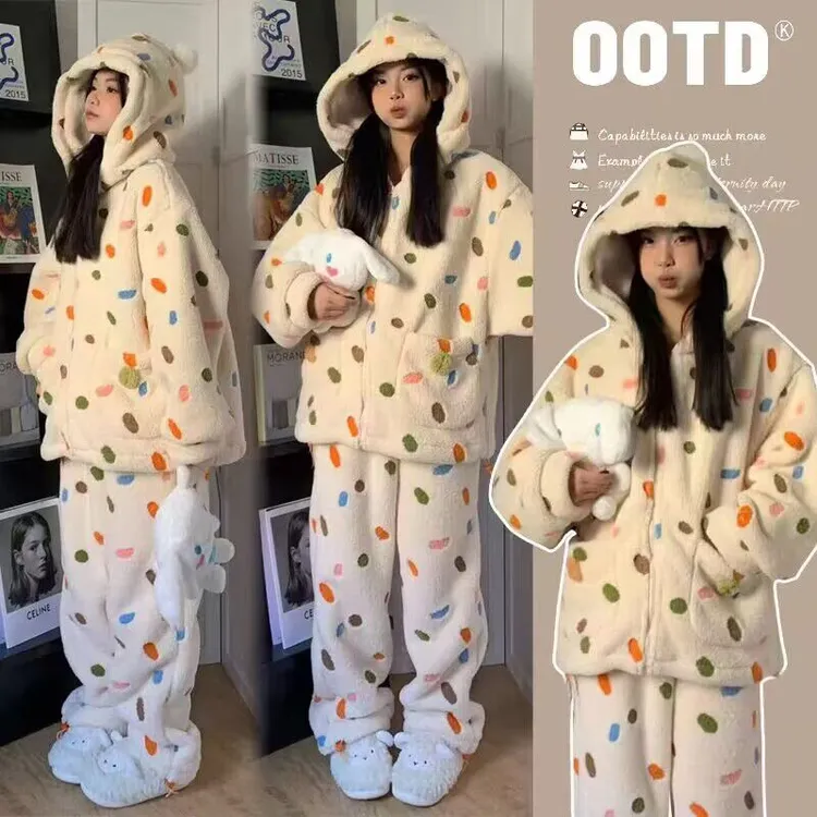 时髦孕妇装新款半边绒女冬季2025新款加厚加绒珊瑚绒外穿连帽套装
