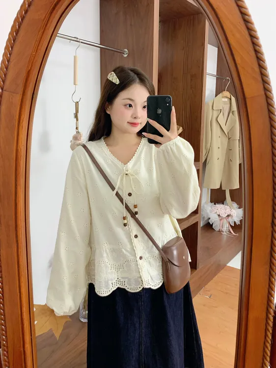 大码甜美减龄刺绣衬衫女长袖2025秋季新款微胖mm宽松显瘦百搭上衣