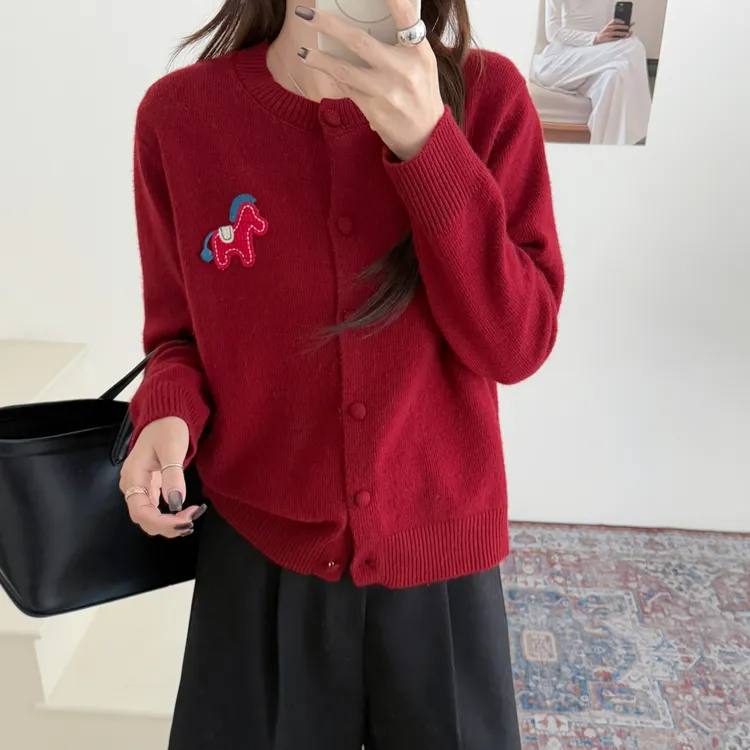 新年战袍红色小马开衫红色春冬新款圆领外套毛衣上衣宽松针织女装