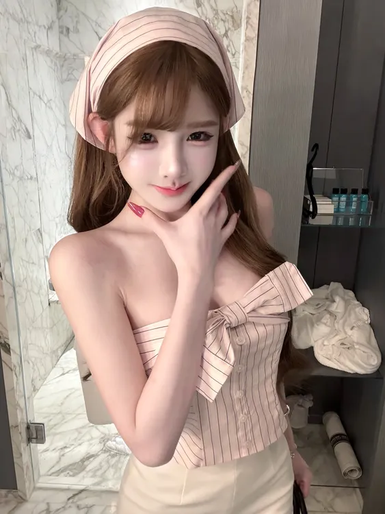 TUTU NANA【甜欲兔】蝴蝶结条纹高质感修身显瘦抹胸背心#BX2000