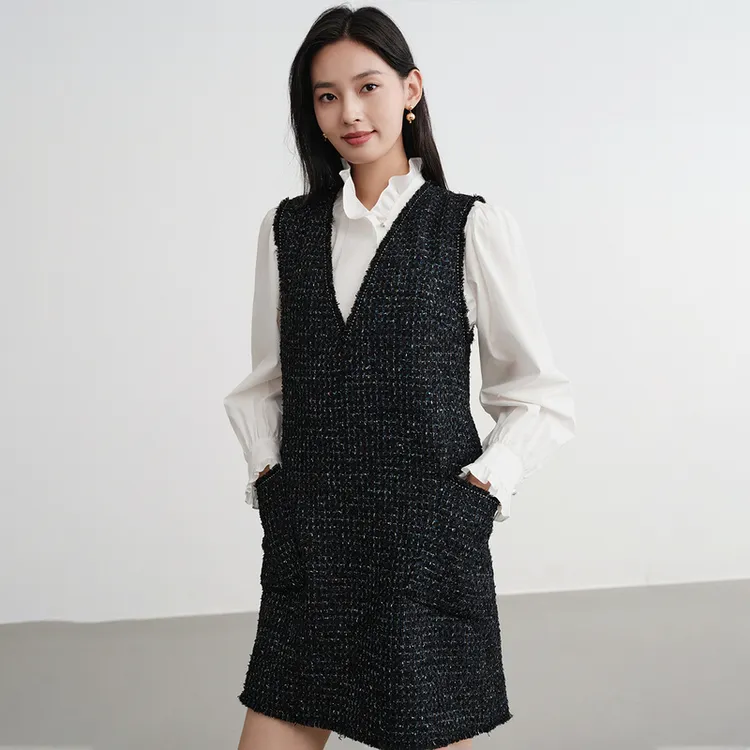 EP雅莹2025新款女装 优雅小香风V领显瘦含绵羊毛马甲连衣裙4111A