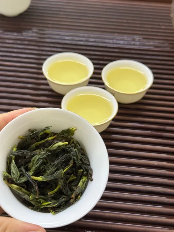 抽湿凤凰单丛茶  鸭屎香与兰花香交织 茶汤甘甜回甘持久