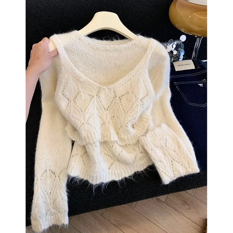 自留款推荐~法式镂空钩花小吊带女秋季新款慵懒风软糯毛衣两件套