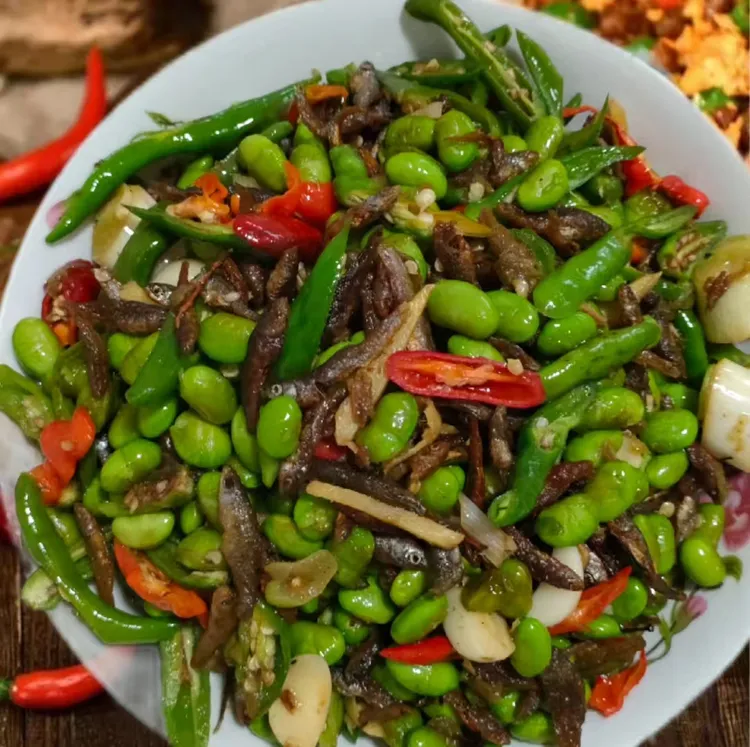  辣椒 青豆炒小鱼 徐州邳州新沂人爱吃的下饭菜