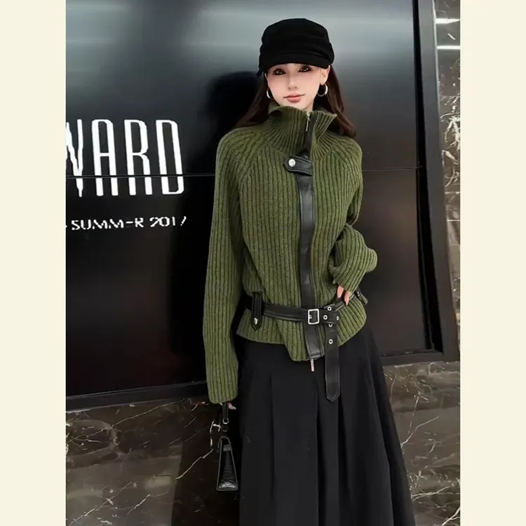 超火减龄独特超好看单穿上衣小众不撞款韩系绿色高领针织衫女秋季