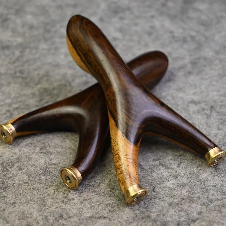 黑檀白皮瑕疵随机快压火蓝刀锋 实木弹弓一把（75.15左右)