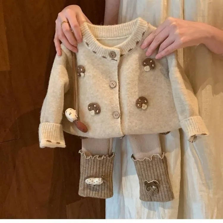 女童卡通蘑菇针织开衫2025秋冬新款洋气可爱宝宝休闲钩花毛衣外套