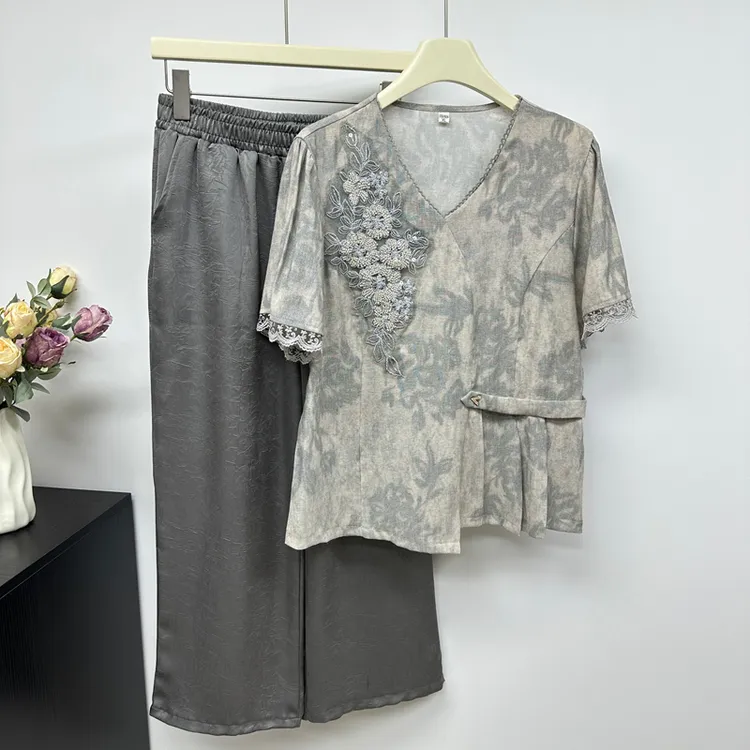 中年妈妈夏装短袖t恤套装新中式国风雪纺衫中老年人九分裤两件套