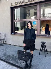 CZ【层次美感】秋季拼接时髦感宽松拼皮衬衫