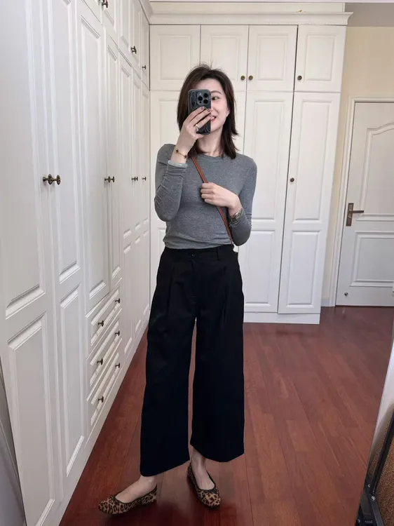 2025春季新款简约气质灰色长袖上衣百搭黑色高腰显瘦休闲裤套装