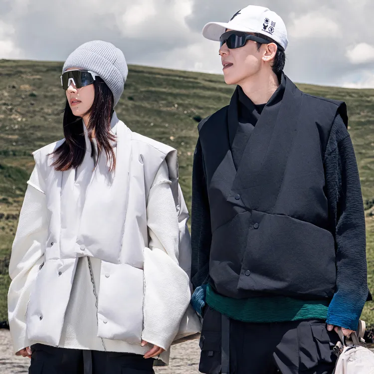 AOGZ三防羽绒马甲男女秋冬季2025新款情侣白鸭绒马夹加厚保暖坎肩