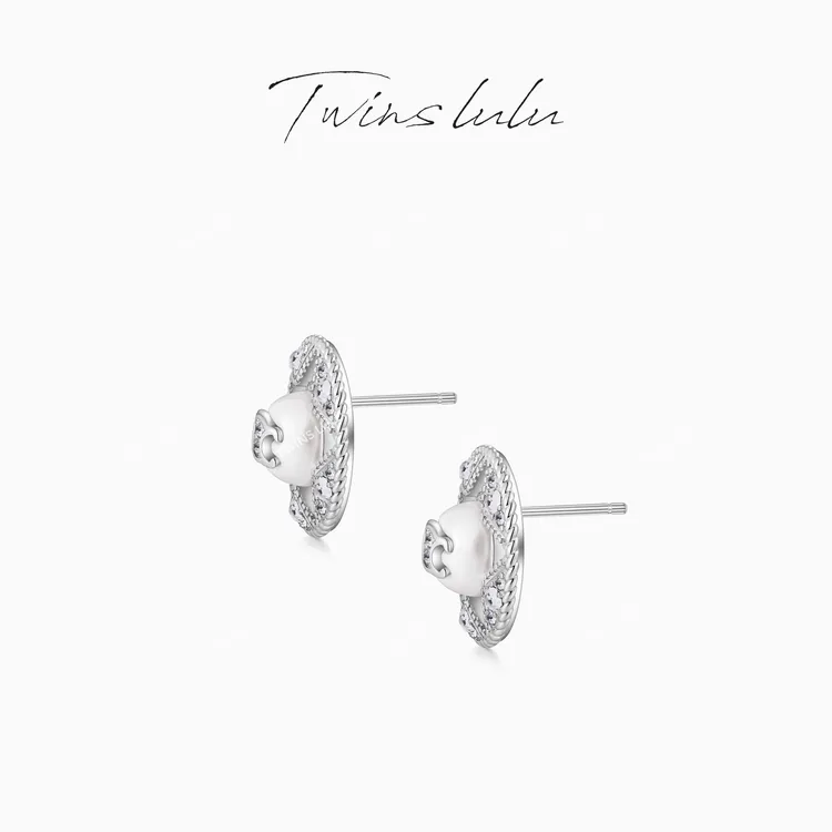 TWINS LULU 流光风 秋上新简约百搭精圆牌五角星耳环TSL1132