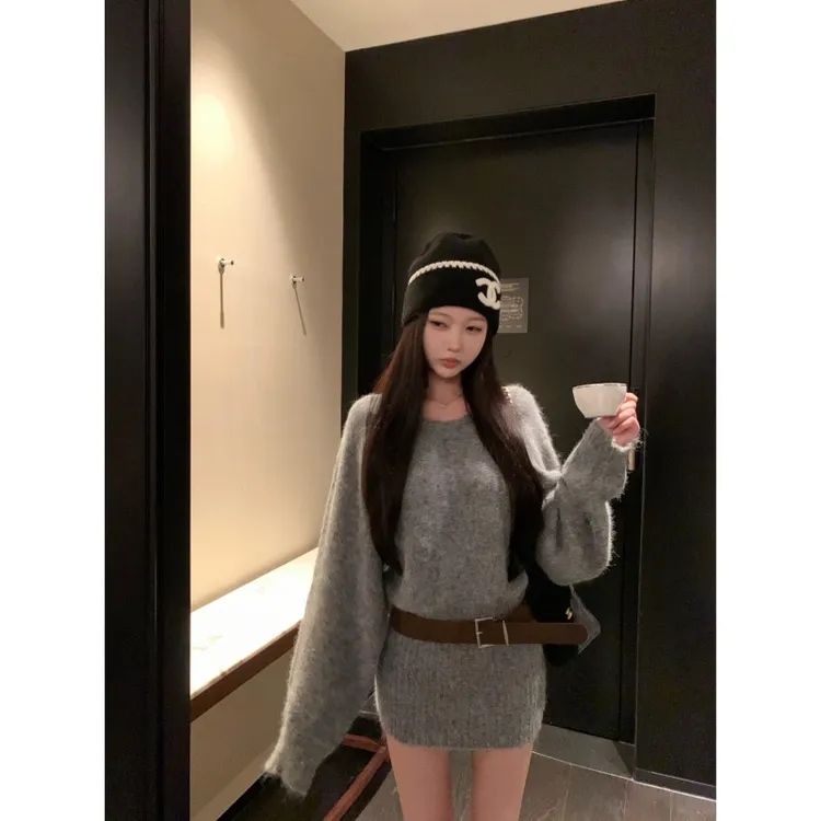 辣妹气质长袖针织毛衣连衣裙女秋冬季性感纯欲风收腰显瘦包臀短裙