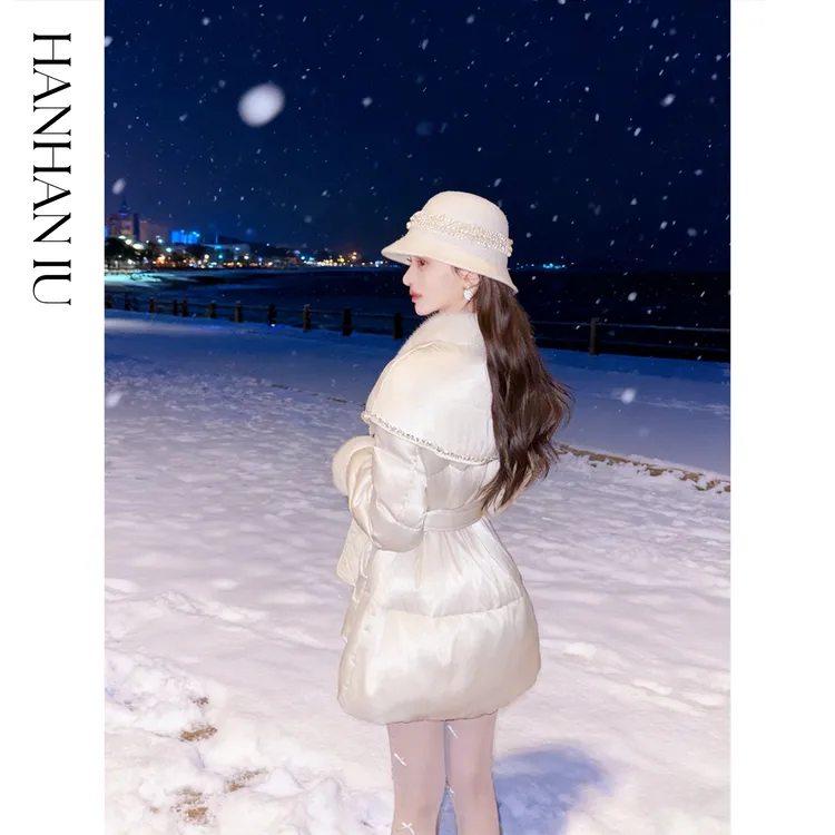 韩韩IU【温柔雪女】90白鹅绒水貂毛领含真丝可拆卸斗篷中长款羽绒服
